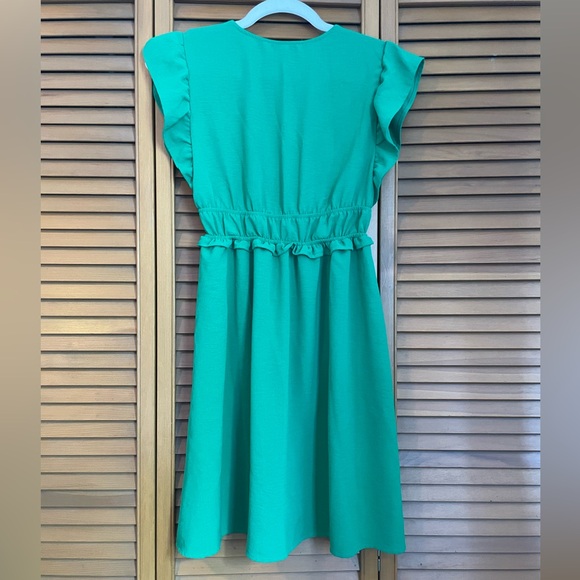 Green ruffle sleeve mini dress - Picture 6 of 6